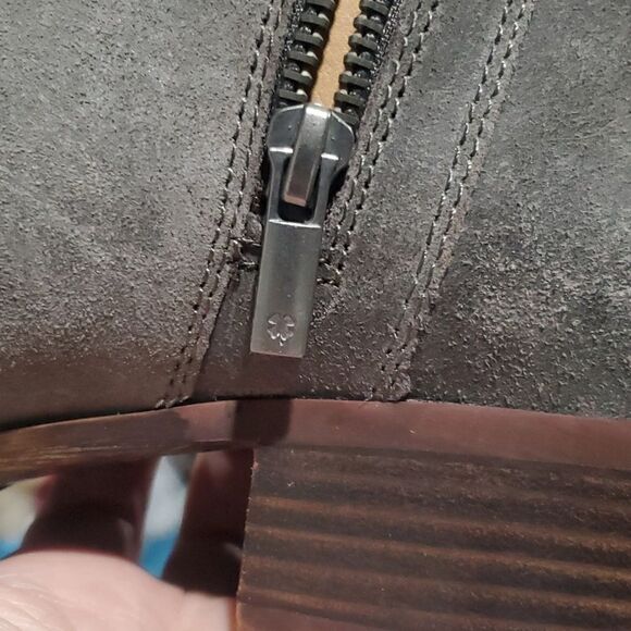 Lucky Brand Breah Leather Boots in Grey Size 8 - Picture 8 of 13